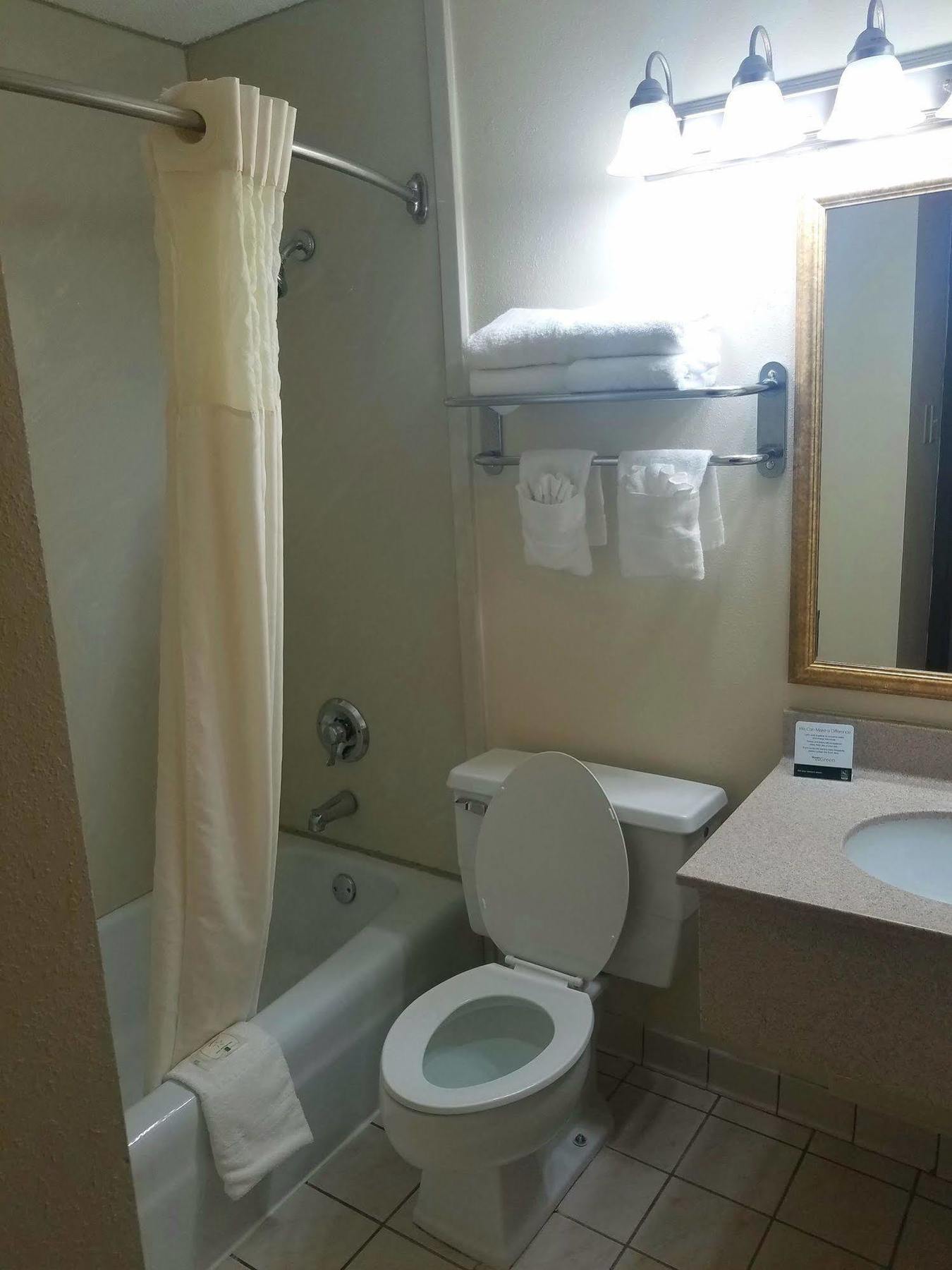 Quality Inn Morris I-80 Eksteriør bilde